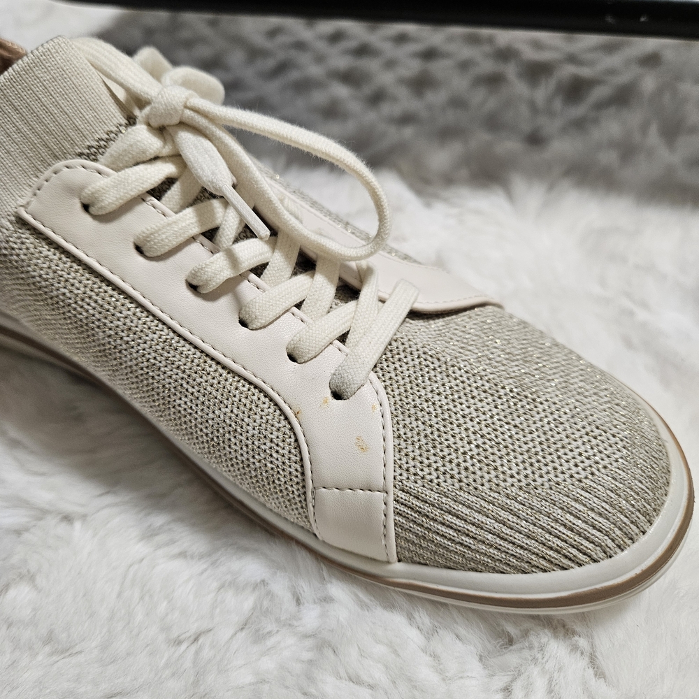 NEW Kelly & Katie Women’s 9M Metallic Gold Knit Sneakers Memory Foam Walking - Picture 9 of 15